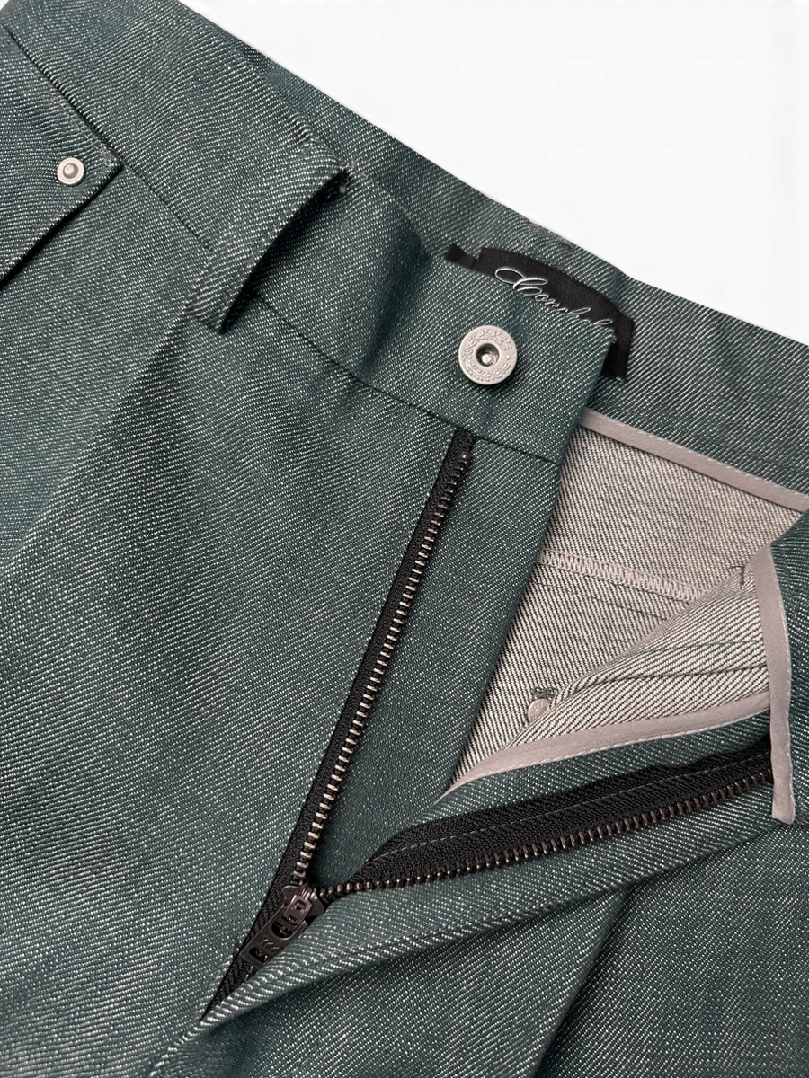 Conchoboe/Curved Shorts