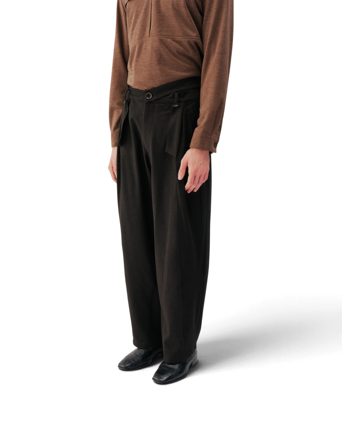 Conchoboe/Hollow Waist Pleat Pants
